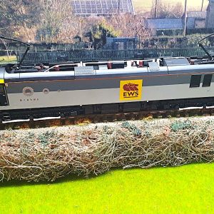 Hornby EWS Class 92 Brahms 92016 DCC Ready - "Previously Owned"